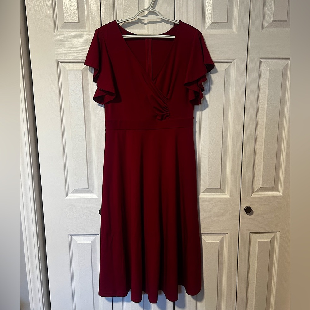 Dokotoo Red Flutter Sleeve Midi Dress - L